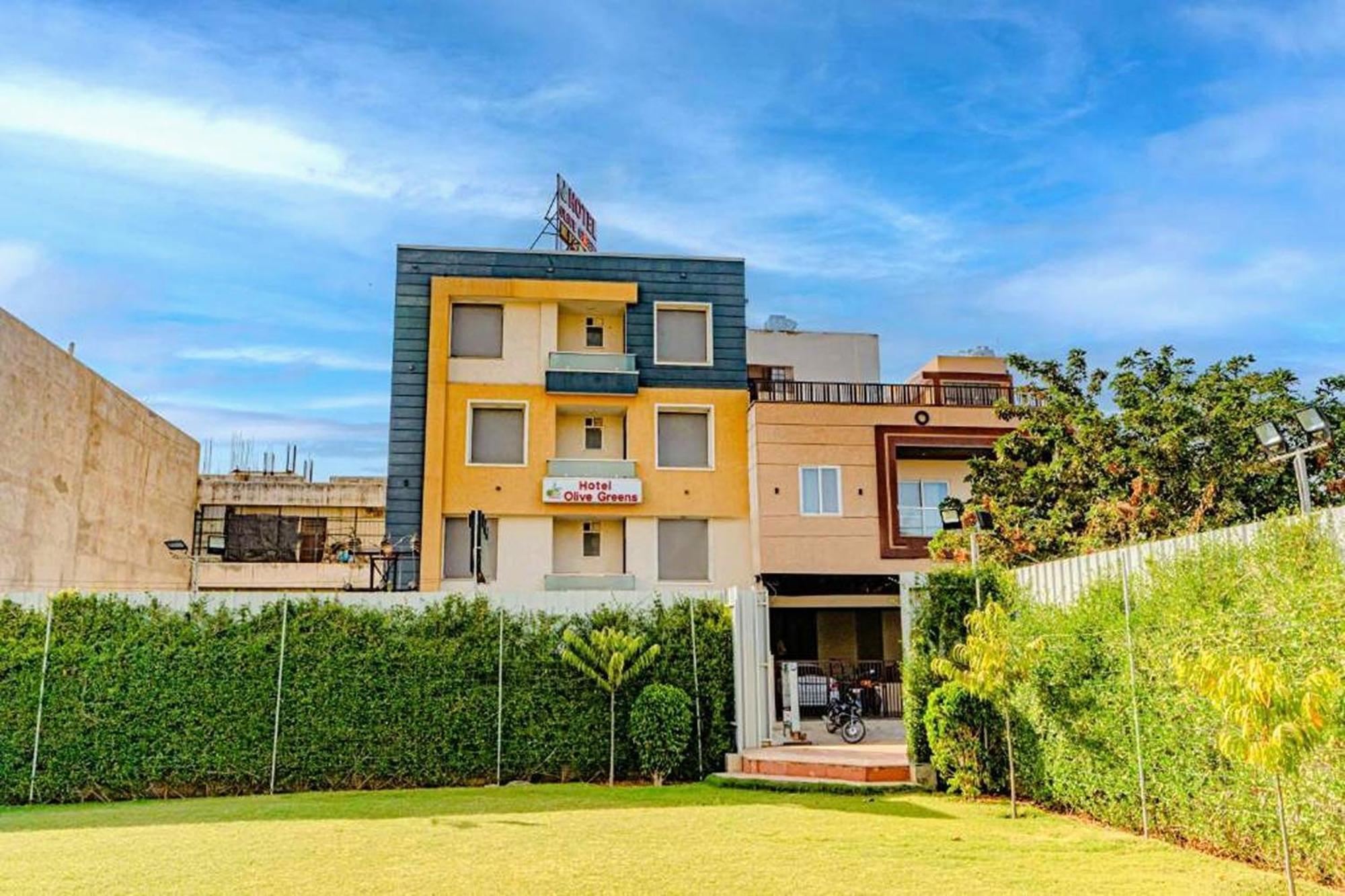 Hotel Olive Greens Near Jaipur International Airport Dış mekan fotoğraf